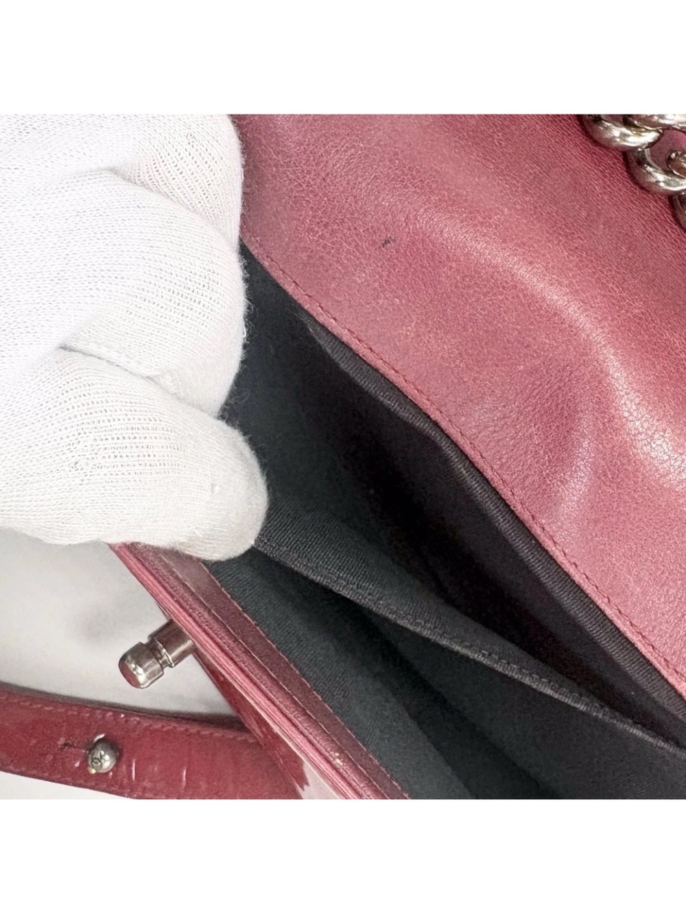 CHANEL Quilted Patent Leather Boy Flap Shoulder Bag in Deep Red - Picture 15 of 17